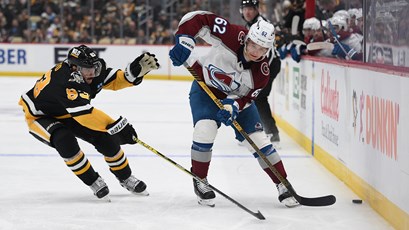 Avalanche Locker Room: O'Connor Ties Sakic Record, Team Started